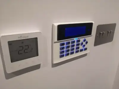 Intruder alarm Kimpton view 2