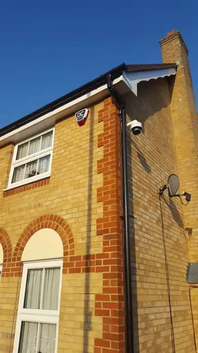 Smart PTZ tracking camera with intruder alarm in Bramingham Park, Luton